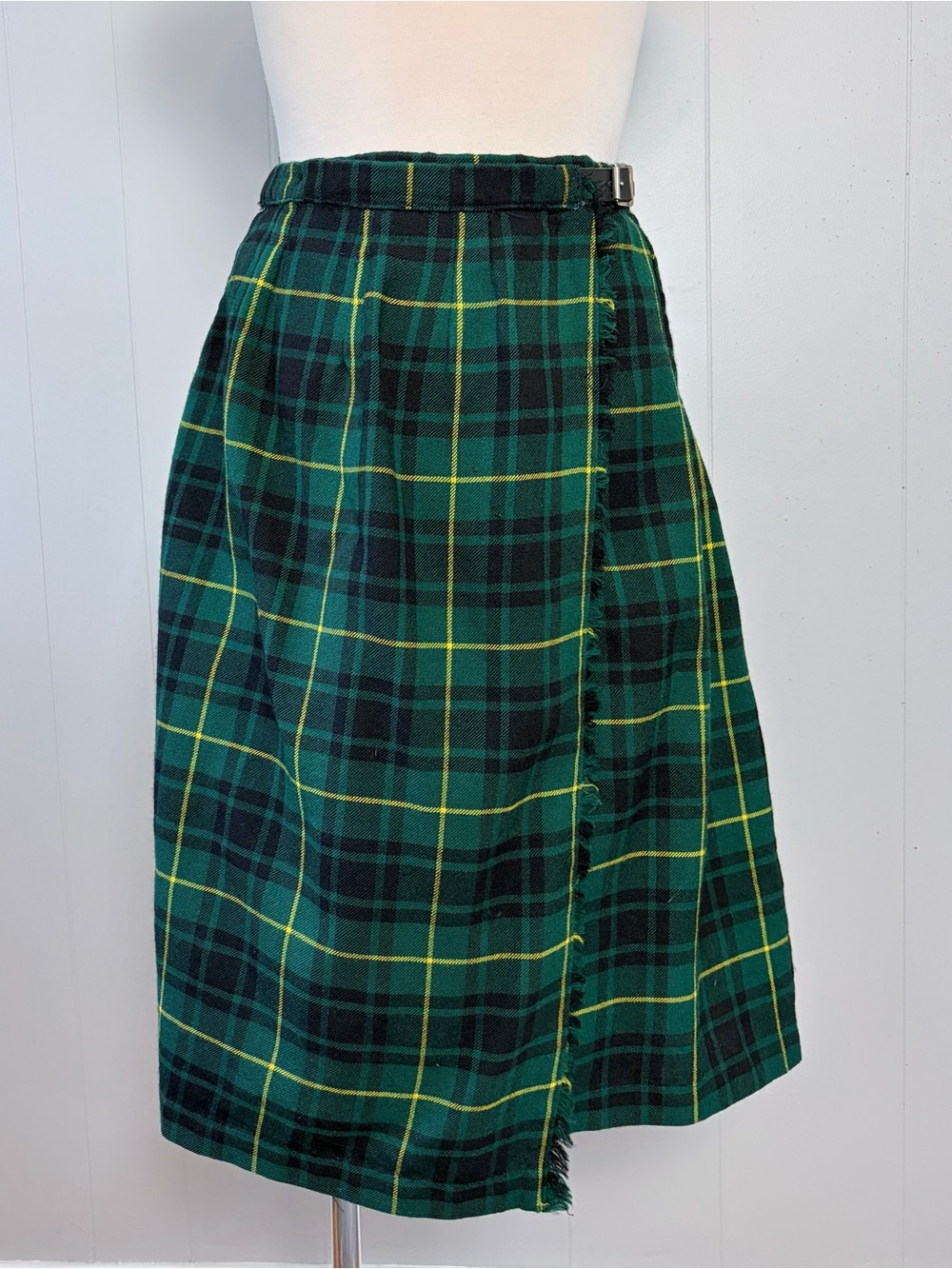 Vintage Lochcarron of Scotland MacArthur Tartan 100% Wool Wrap Kilt Skirt